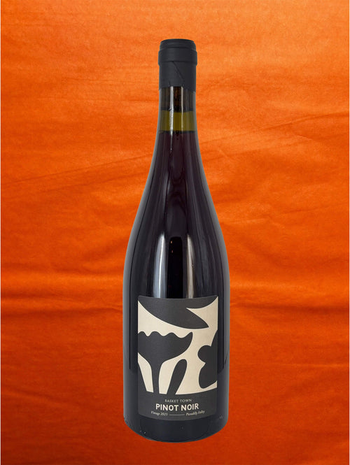 Commune of Buttons 2023 Basketrange Pinot Noir front label