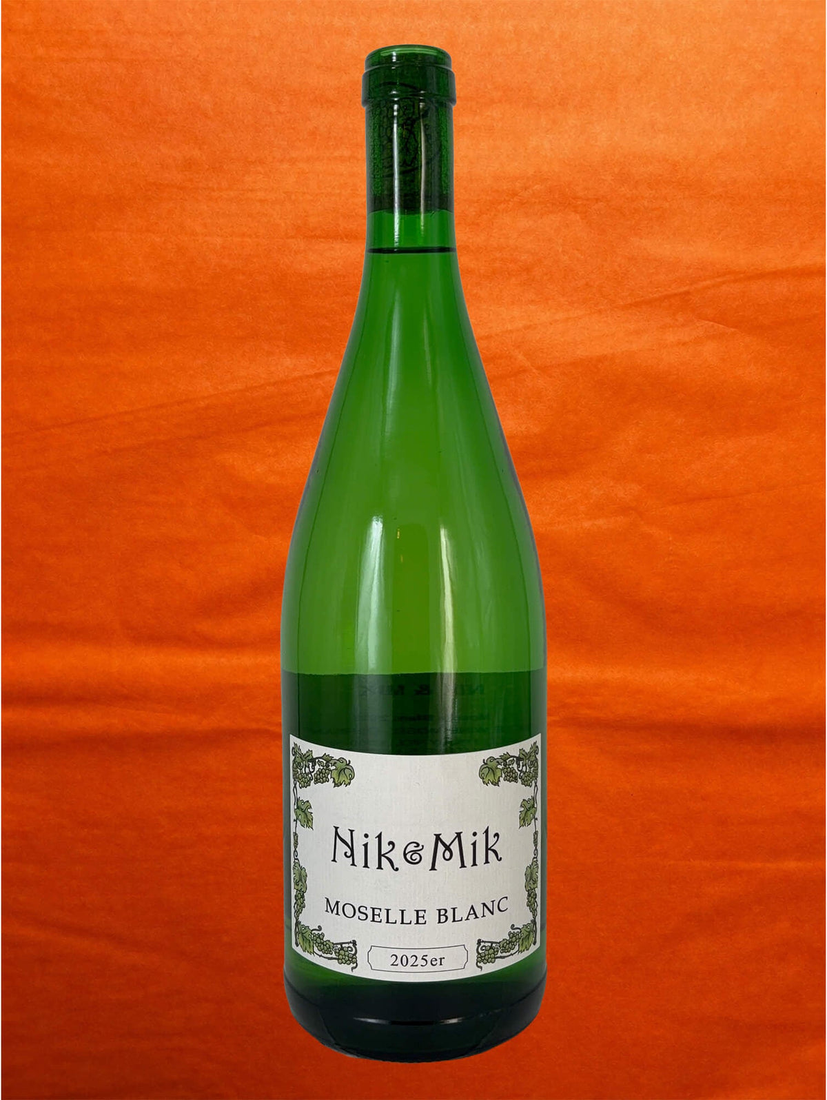 Nik & Mik 2025 Moselle Blanc front label